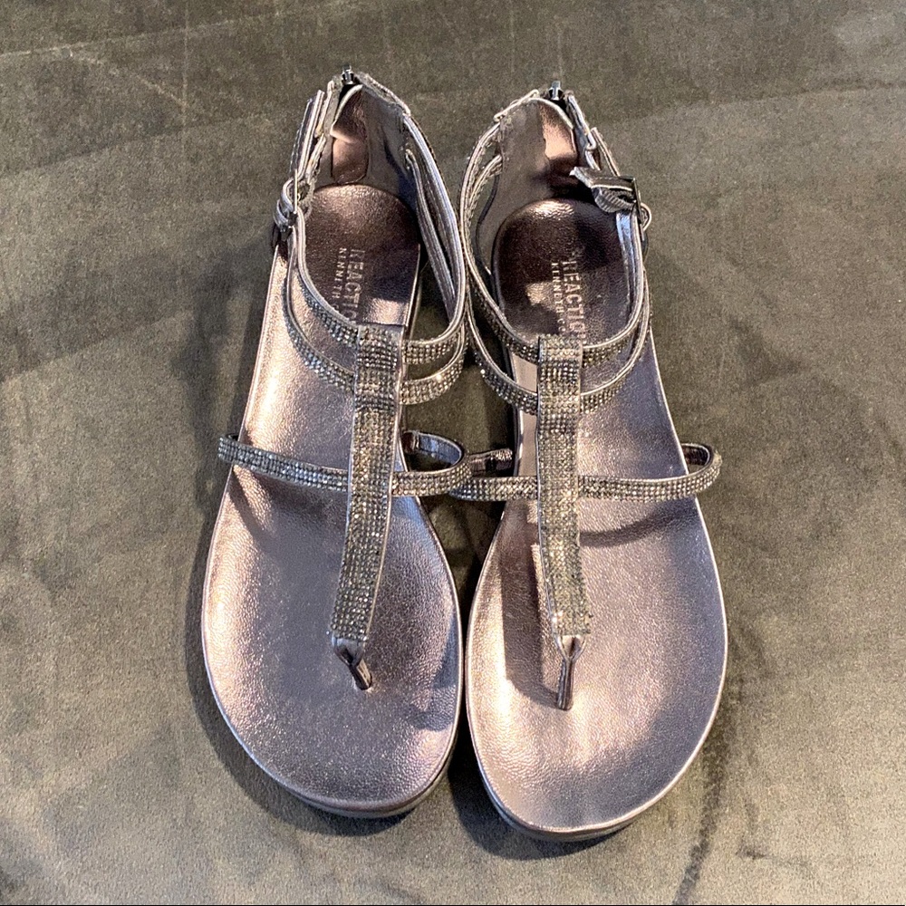 Reaction Kenneth Cole Gunmetal Thong Sandals